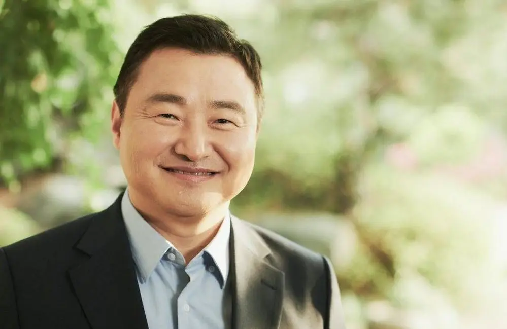 El CEO de Samsung revela cómo imagina el futuro de los celulares en la era de la inteligencia artificial
