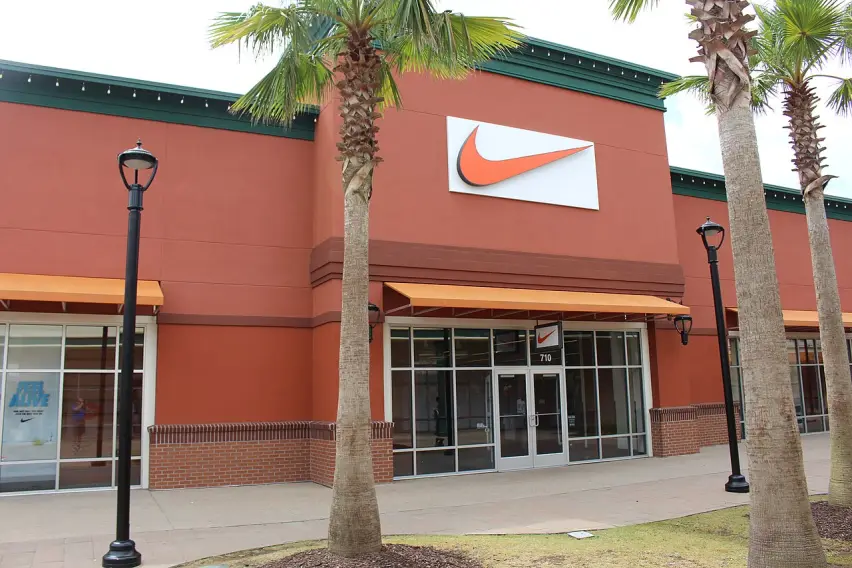 Nike (SE PUEDE USAR) Crédito: Michael Rivera, CC BY-SA 4.0- via Wikimedia Commons