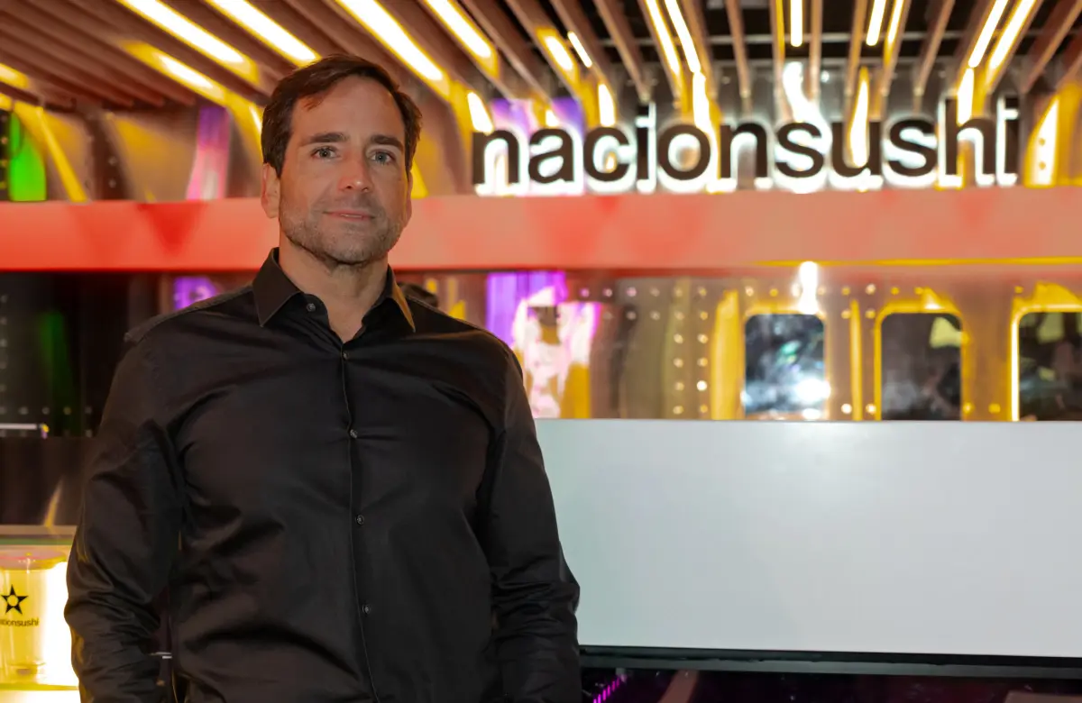 Empezó con un pequeño local de sushi y hoy factura US$ 70 millones: ahora invierte en la Argentina por primera vez