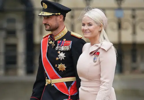 Haakon VIII, nuevo rey de Noruega: de la historia de amor a escándalos y secretos de la familia que llega al trono