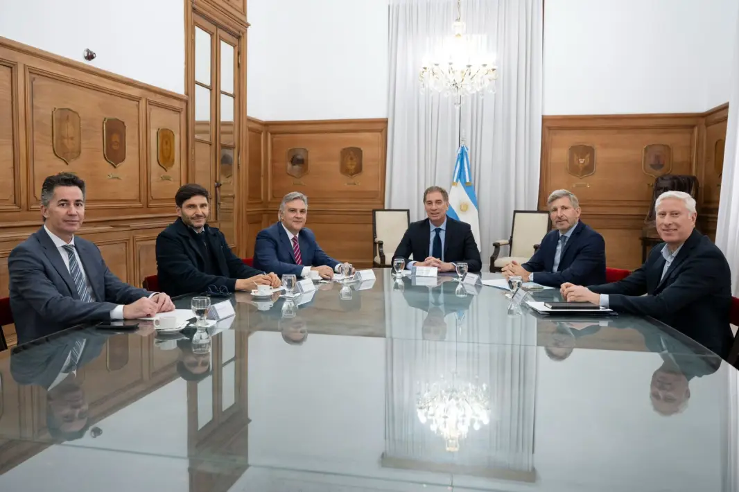 Diego Santili recibió a gobernadores de la Región Centro