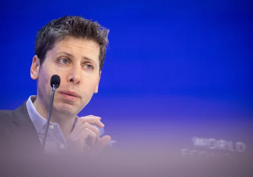 Altman se une a Amodei y Musk para controlar la IA y anunció que OpenAI no saldrá a la bolsa este año