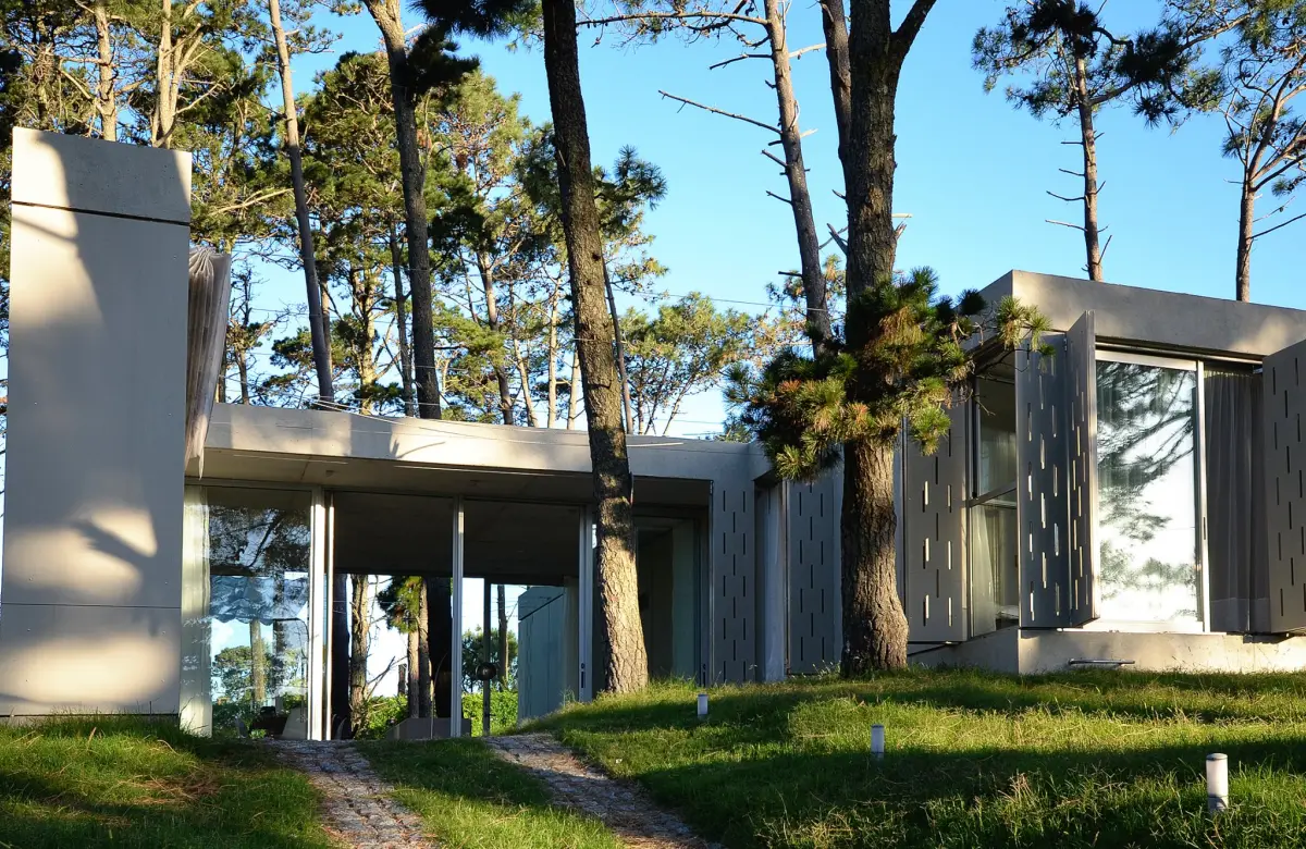 Punta del Este vuelve a atraer a los argentinos: la demanda de casas de verano creció 60% en cinco años