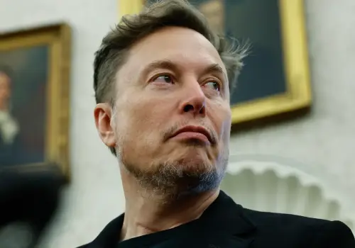 Elon Musk atacó al director del controvertido documental sobre su vida: “No tiene integridad”