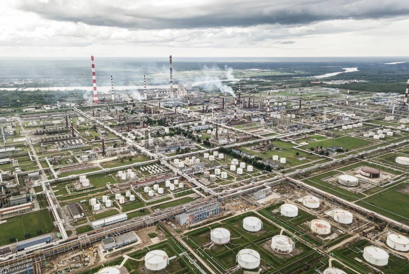 Zonas industriales, polos industriales, industrias - Foto: Magnific