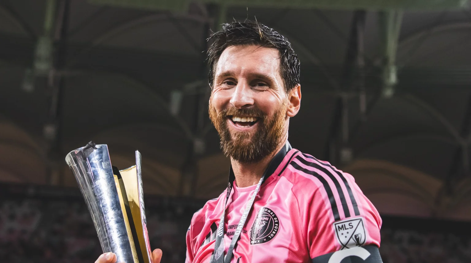 Messi se acerca a los US$ 2.000 millones: qué lugar ocupa entre los deportistas mejor pagos de la historia