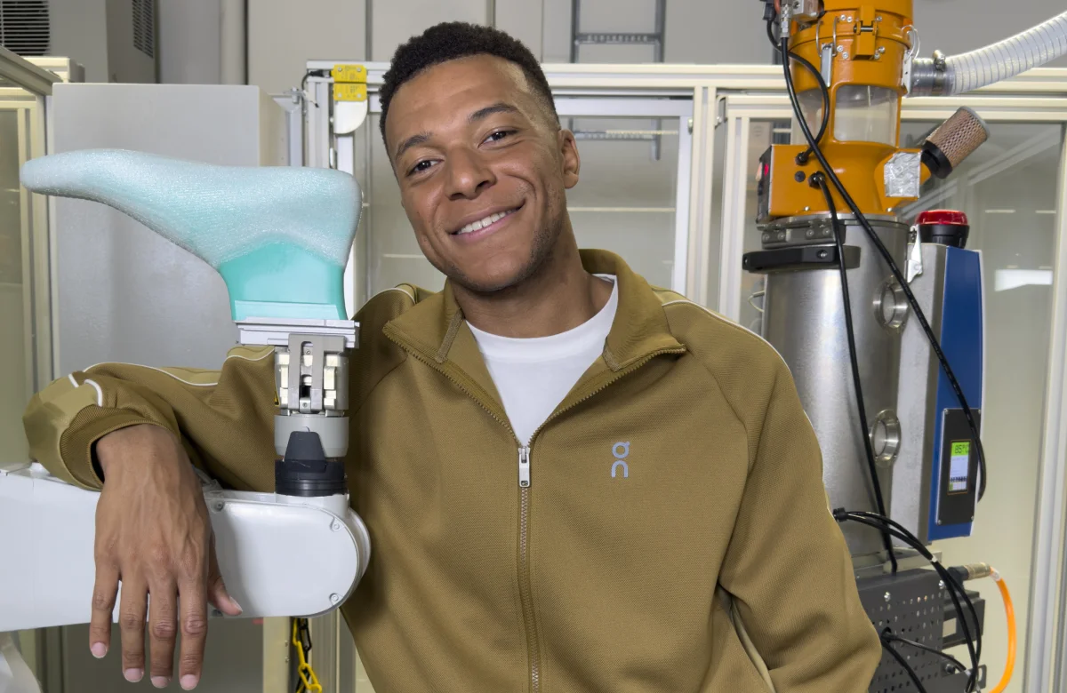 Otro sacudón al imperio de Nike: pierde a Mbappé a manos de la suiza On que se abre camino en el negocio del fútbol