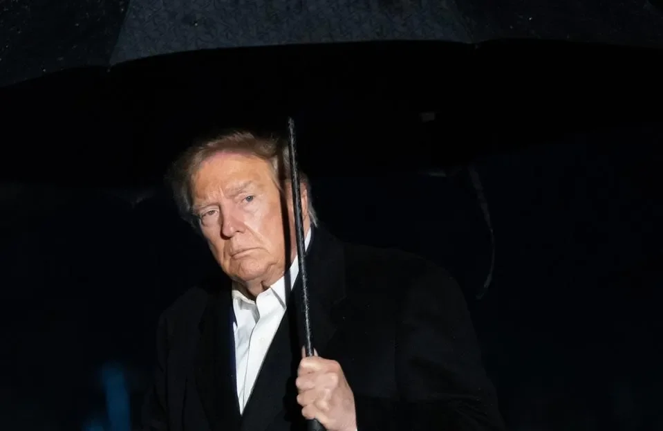 Trump cae a mínimos históricos de aprobación y una cifra sobre la economía enciende las alarmas