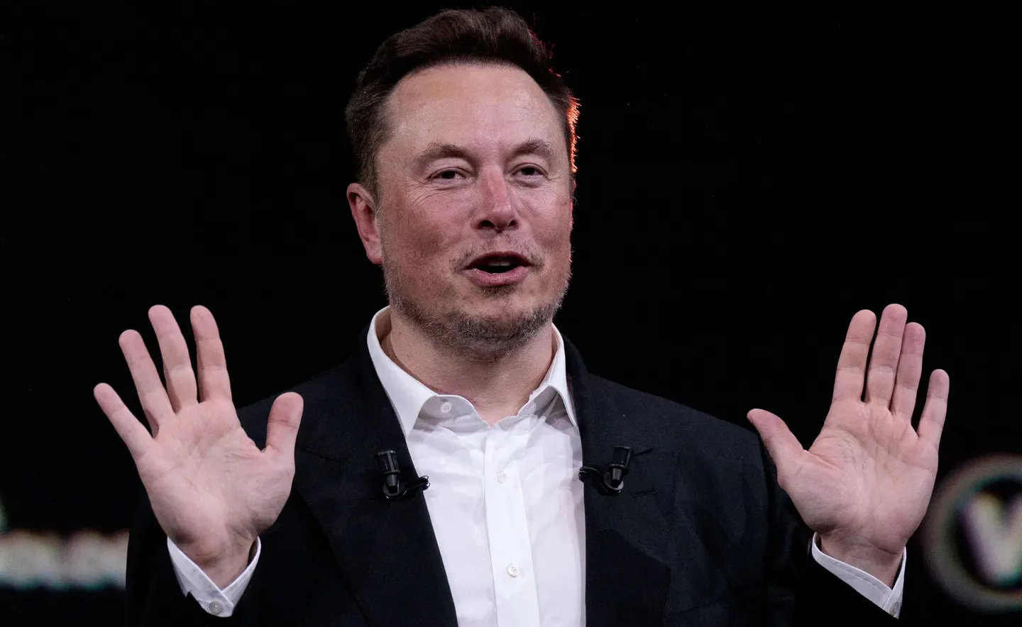 Elon Musk desafía a OpenAI y Anthropic: asegura que la IA de SpaceX podría superarlas en apenas seis meses