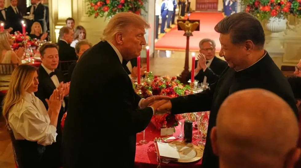 En fotos: Elon Musk y Jensen Huang, entre los que compartieron mesa con Trump y Xi en la cena de Estado