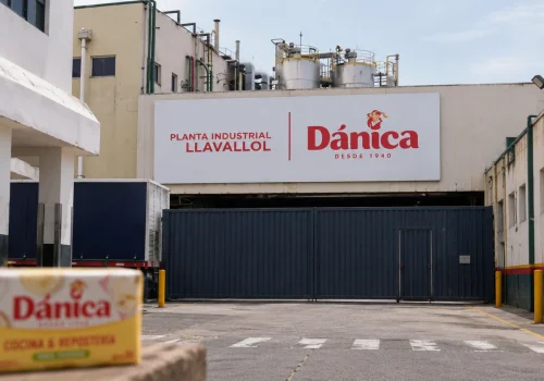 Dánica cambia el foco de su negocio: cierra su histórica planta, terceriza margarinas y apuesta por una nueva categoría