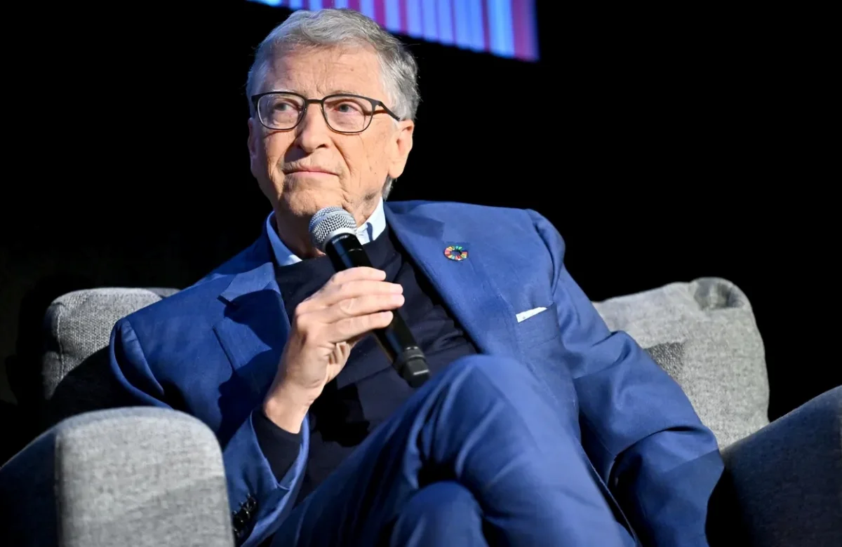 Bill Gates asegura que las preocupaciones por la seguridad de la IA "no son un engaño" y busca reunirse con Trump