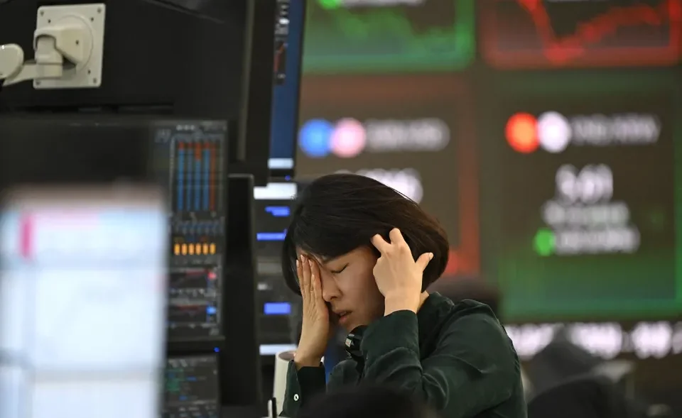 ¿La burbuja de la IA a punto de estallar? Las acciones que podrían desplomarse hasta 60%
