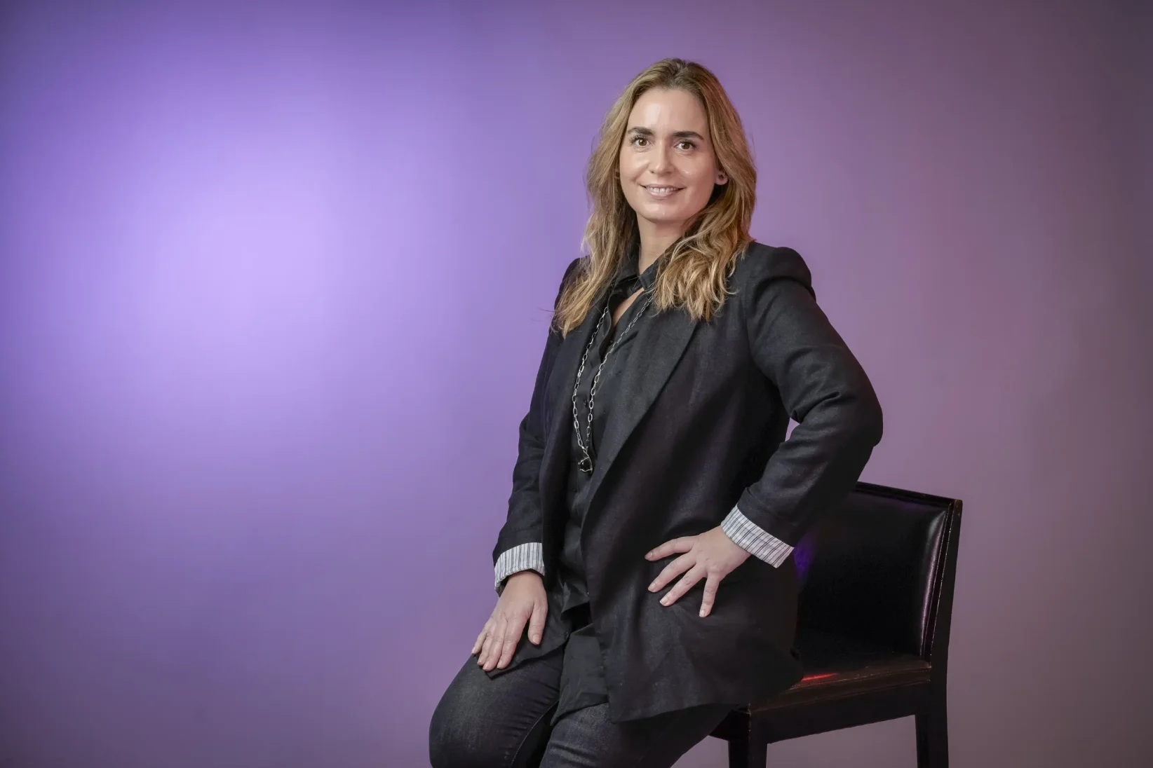 Mujeres Power 2026 - 6to Panel - Consumo y retail: la nueva voz del cliente en la era de la transparencia - Romina Fernández - Newsan - - Nico Pérez