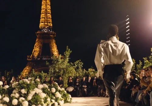 Por qué París sigue siendo la capital mundial de la moda: la Fashion Week y el mayor escenario del lujo