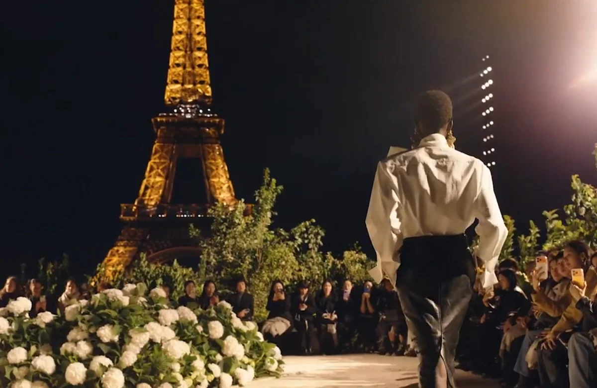 Por qué París sigue siendo la capital mundial de la moda: la Fashion Week y el mayor escenario del lujo