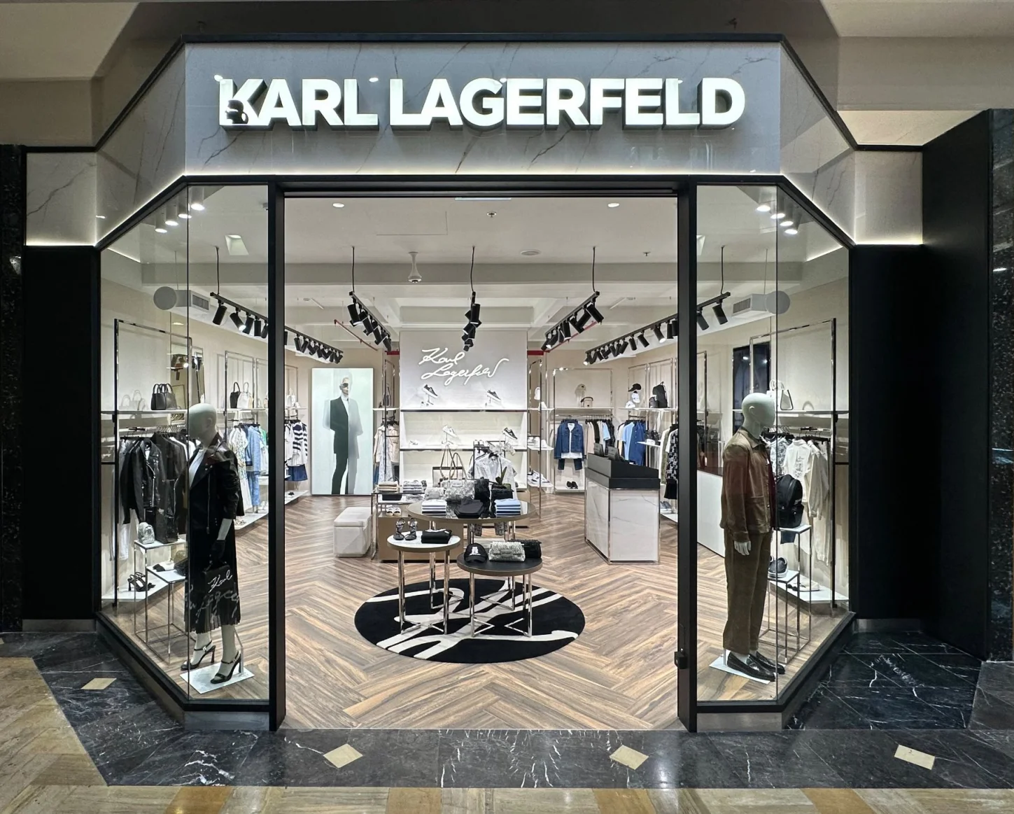 Karl Lagerfeld - Unicenter