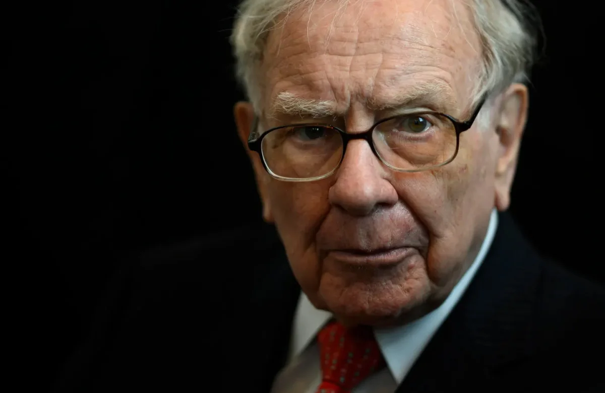 Warren Buffett vuelve al top 10 de los más ricos del mundo y supera al dueño de Zara