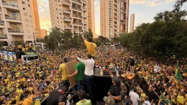 Acto de campaña de Flavio Bolsonario - RRSS