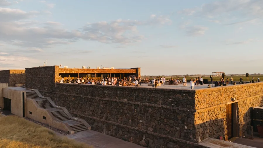 Atardecer bodega séptima Mendoza - Prensa