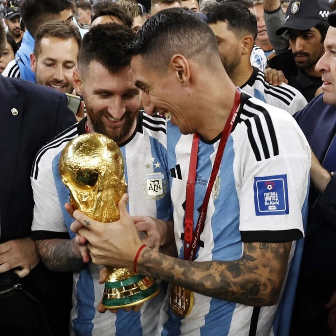 Messi y Di María. - Foto: Instagram @angeldimariajm.
