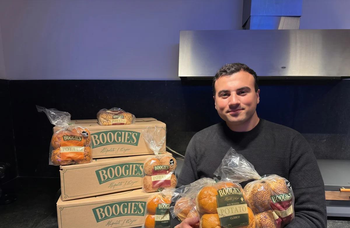 Hizo del pan de papa su diferencial y hoy produce 40.000 unidades al día: el emprendedor que desafía a las multinacionales