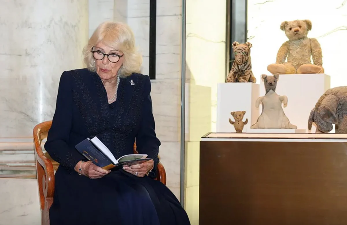 De peluche a un negocio de US$ 6.000 millones: Winnie-the-Pooh cumple 100 años y la reina Camila pide para que vuelva a Gran Bretaña