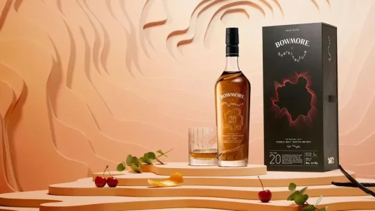 (SE PUEDE USAR)  Bowmore Captivo Oak Voyage  Crédito: Suntory Global Spirits - Suntory Global Spirits