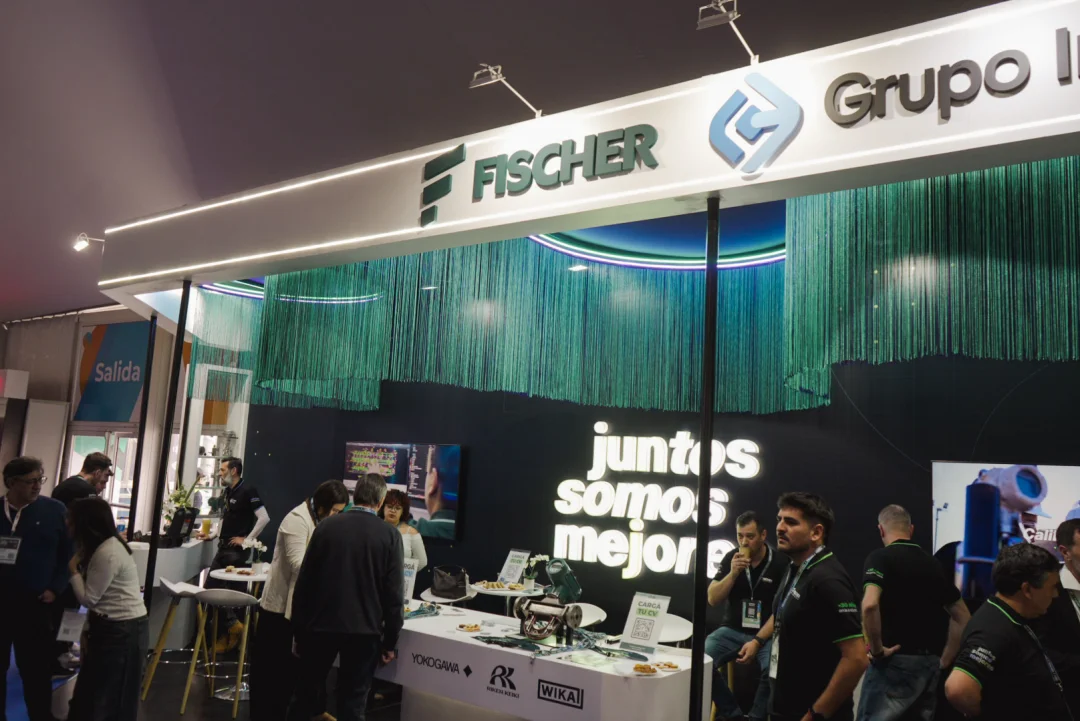 Stand de Insys y Fisher en la AOG - Insys y Fisher