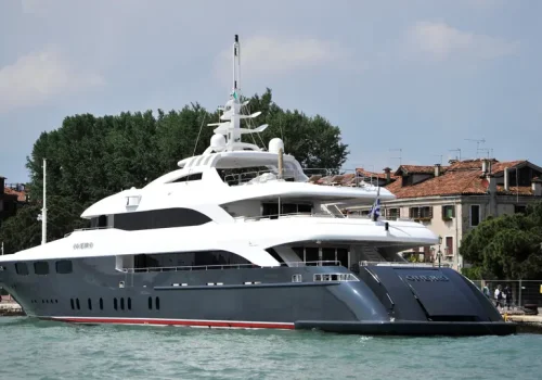 ¿Cuánto cuesta pasar una semana en yate por el Mediterráneo?