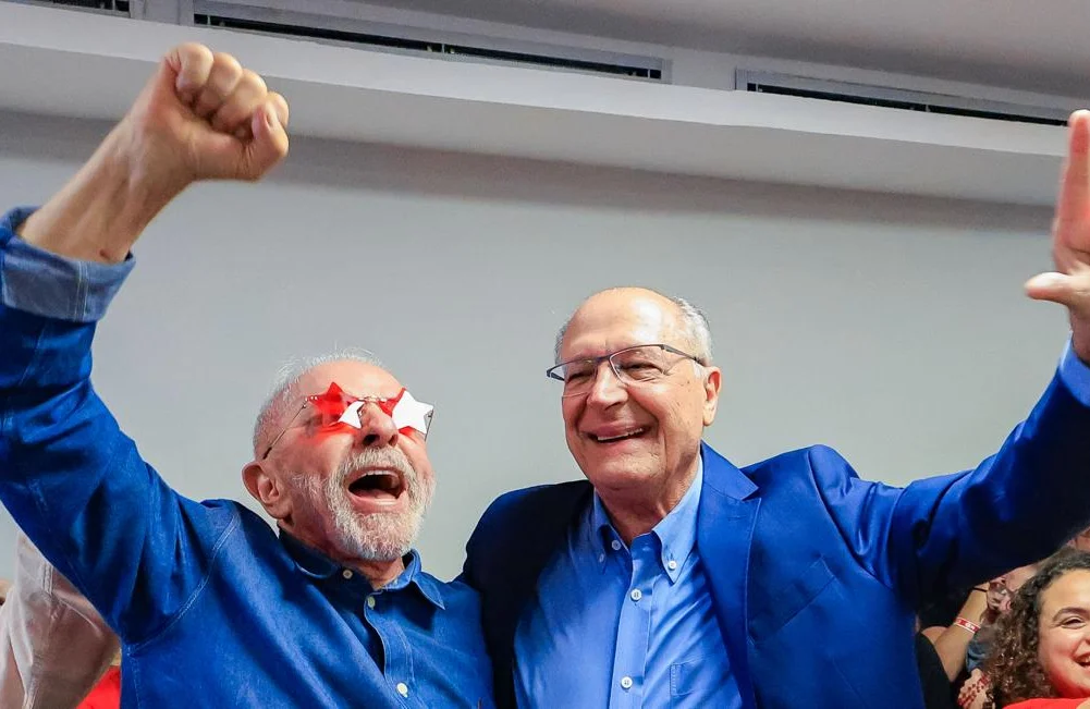 Lula venció a Flávio Bolsonaro y asumirá su cuarto mandato presidencial: qué significa para la Argentina